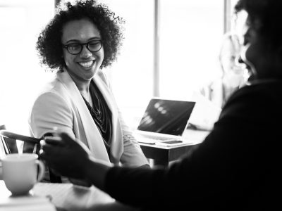 reunion-affaires-dans-cafe reunion-affaires-dans-cafe